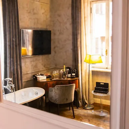 Relais San Lorenzo In Lucina * רומא