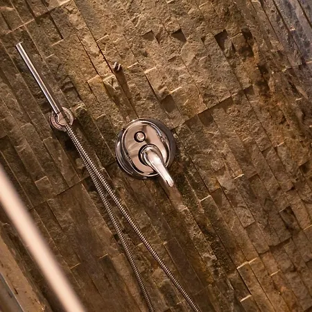 Relais San Lorenzo In Lucina Affittacamere 4*