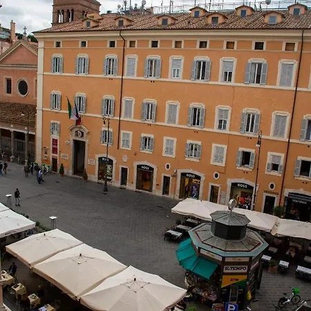 Affittacamere Relais San Lorenzo In Lucina 4*