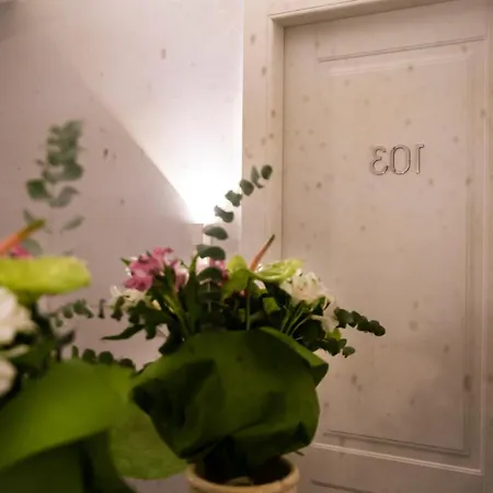 Relais San Lorenzo In Lucina Roma