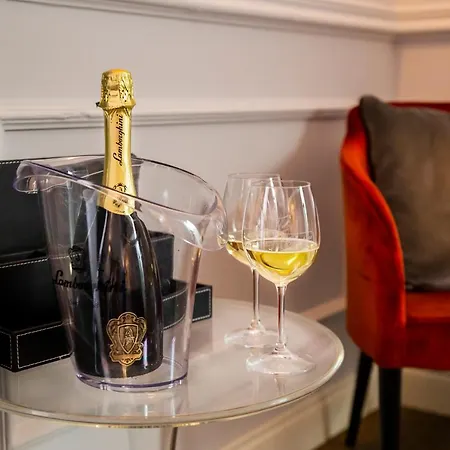 Relais San Lorenzo In Lucina 4* Roma