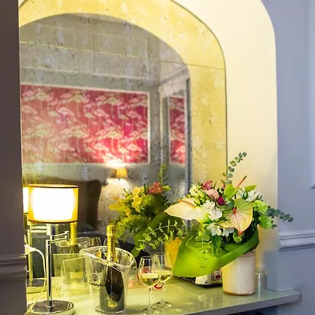 Affittacamere Relais San Lorenzo In Lucina 4*