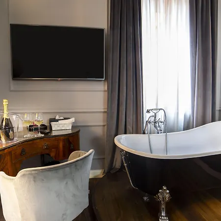 Relais San Lorenzo In Lucina Affittacamere