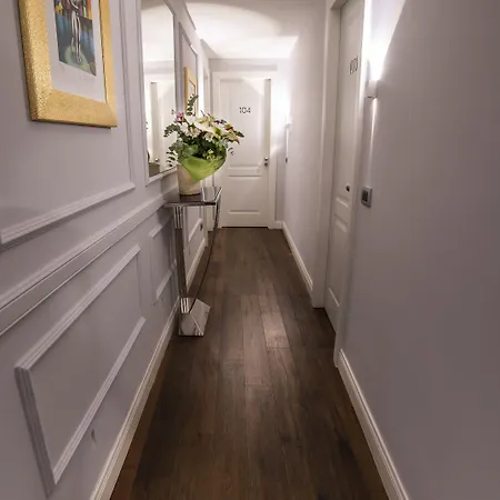 Relais San Lorenzo In Lucina