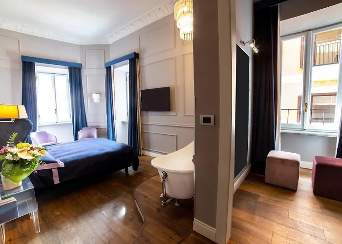 Relais San Lorenzo In Lucina Rome