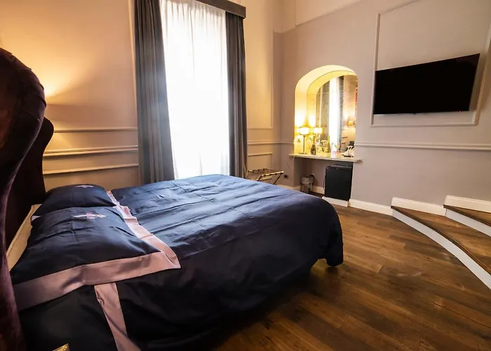 Relais San Lorenzo In Lucina 4* Rome